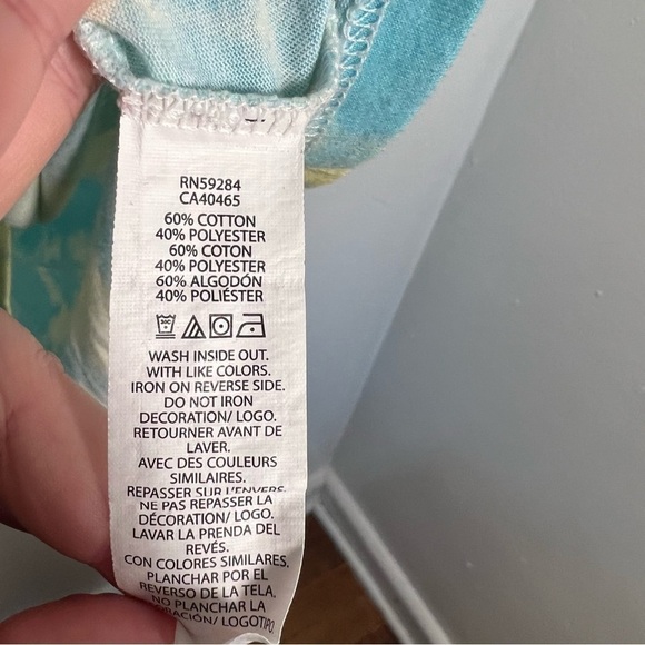 The Children’s Place T-Shirt Blue Green Tie Dye - Picture 8 of 8